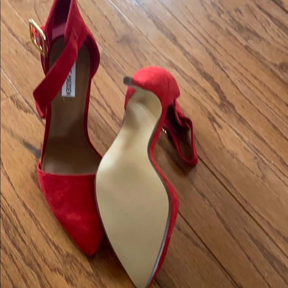 Heels - Picture 4 of 4